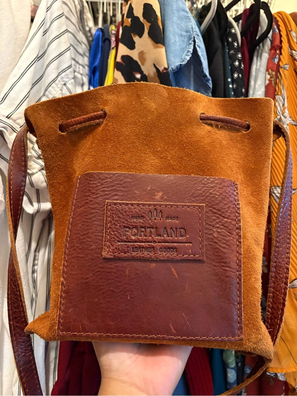 Portland Leather Goods | Large Bucket Bag | Nutmeg - Picture 11 of 17